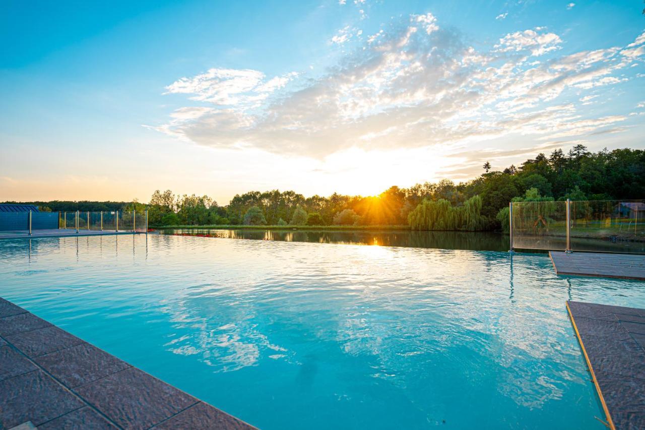 Hotel Le Camping Grand Cerf Gimouille Esterno foto