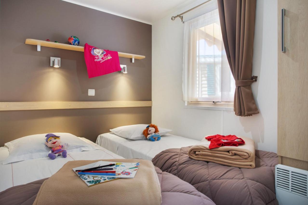 Hotel Le Camping Grand Cerf Gimouille Esterno foto